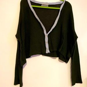 Long sleeved oversized distressed crop